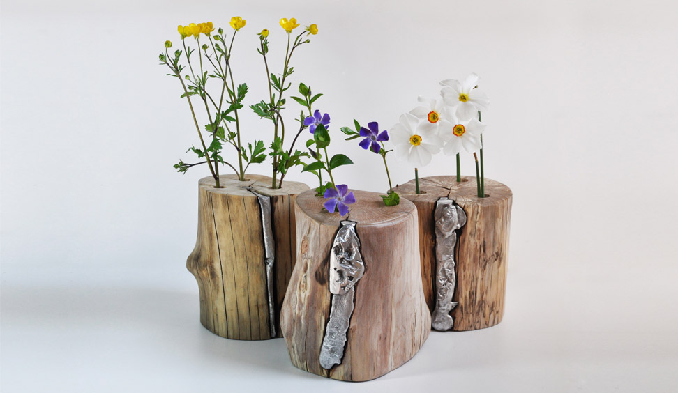 Vaso in legno e alluminio Narciso